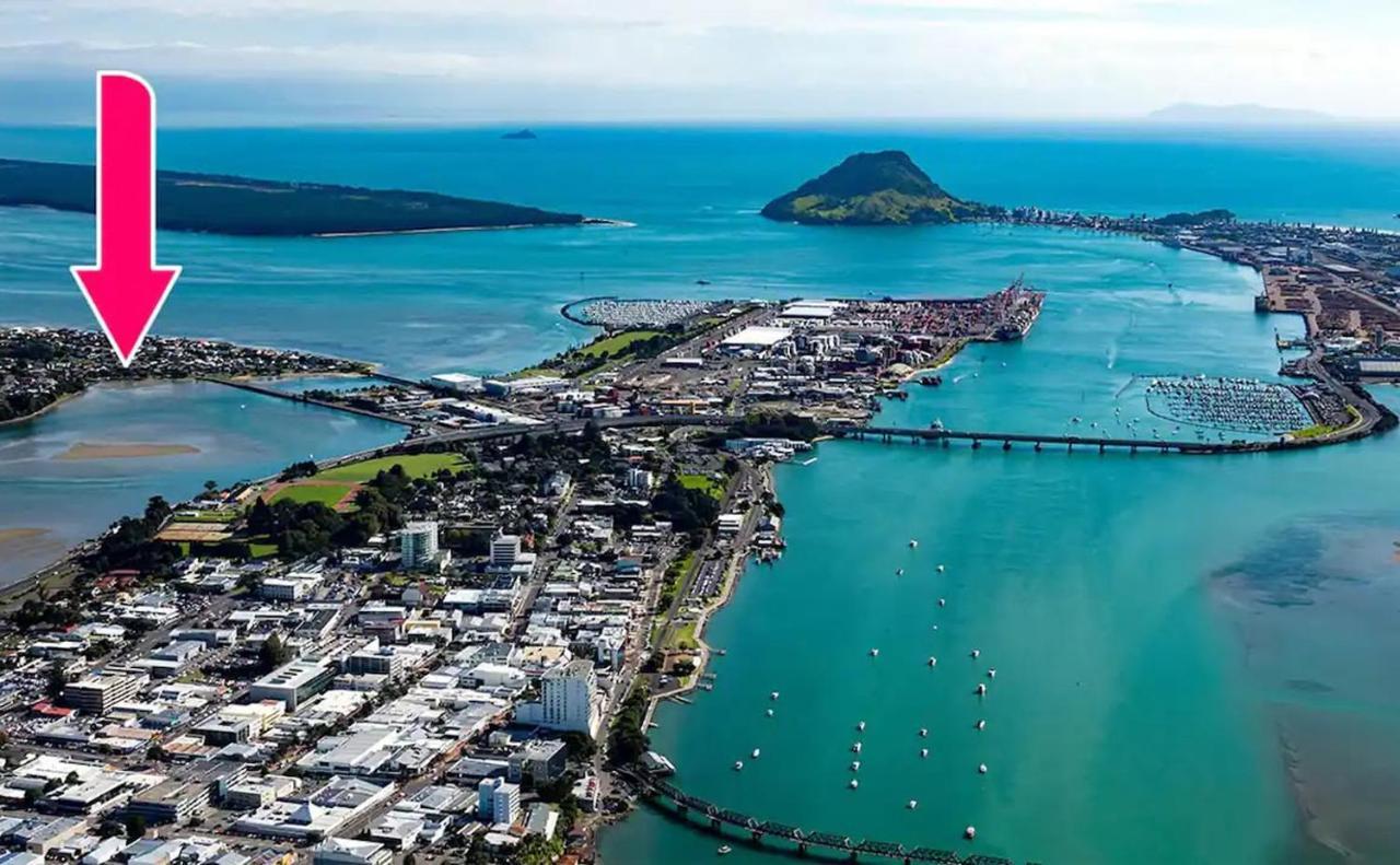 Tauranga - Big, Beautiful Villa On The Water! Екстер'єр фото