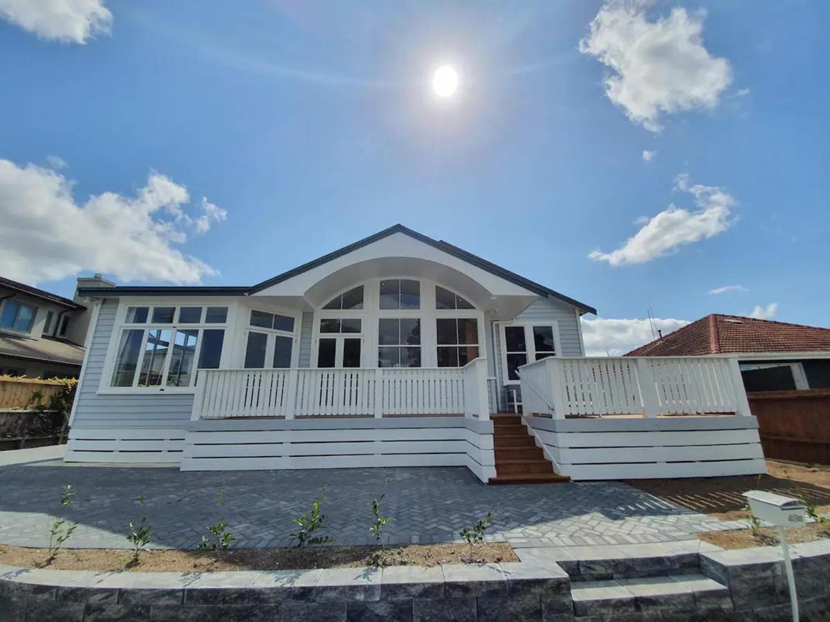 Tauranga - Big, Beautiful Villa On The Water! Екстер'єр фото